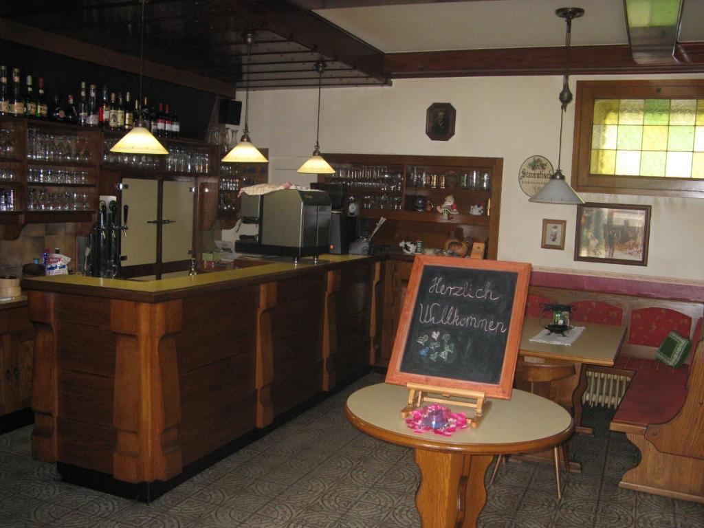 Gasthaus Roter Hahn Höflein an der Donau Exterior foto
